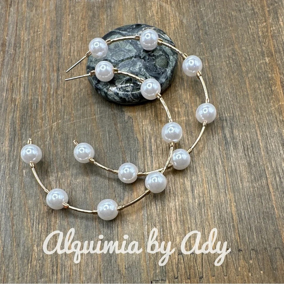 Alquimia by Ady Gold and White Hoop Earrings - Picture 1 of 8